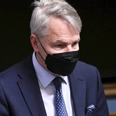 Ulkoministeri Pekka Haavisto vastaa eduskunnan ylimääräisellä kyselytunnilla.