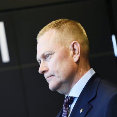 Karjalan lennoston entinen komentaja Markus Päiviö Helsingin hovioikeudessa torstaina.
