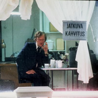 Sulevi Peltola tv-draamassa Johanneksen leipäpuu (1994).