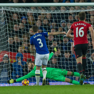 Leighton Baines.