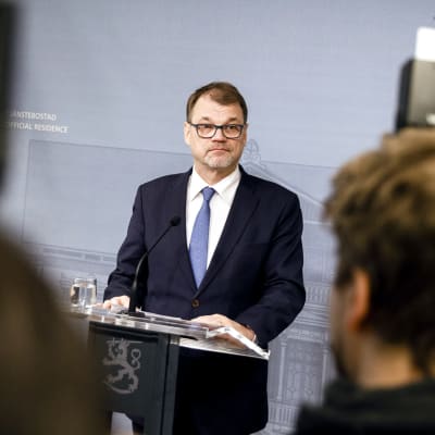 Pääministeri Juha Sipilä ilmoitti hallituksen erosta Kesärannassa perjantaina.