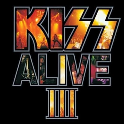 Kiss ALive III konvolut med livebildr i nne i text,.