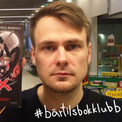 Barnbibliotekarie Mikael Gros för Bärtils bokklubb
