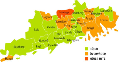 En karta över Nyland där man kan se vilka kommuner som höjt lönerna för barnträdgårdslärare och vilka som inte gjort det. 