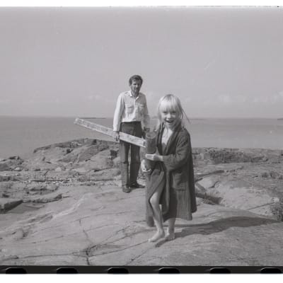 Sophia Jansson med pappa Lasse i Pellinge skärgård