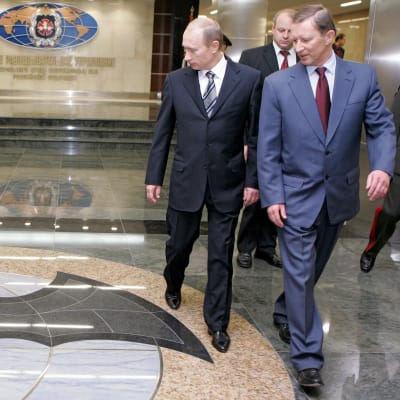 Vladimir Putin ja Sergey Ivanov.