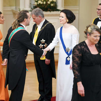 Krista Paasi itsenäisyyspäivän vastaanotolla Presidentinlinnassa Helsingissä.