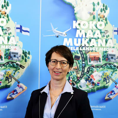 Kristillisdemokraattien puheenjohtaja Sari Essayah esitteli puolueen kuntavaaliohjelman etäinfossa eduskunnassa.