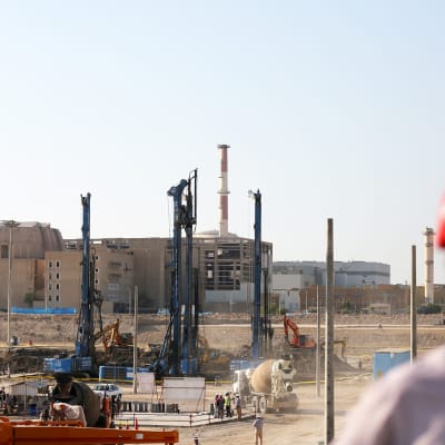 Bushehrin ydinvoimalaitoksen työmaa