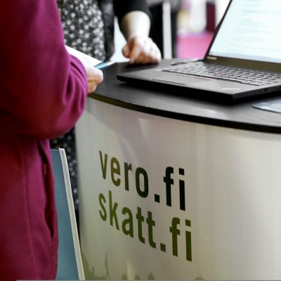 Verottajan neuvontapiste Vero2017-tapahtumassa Helsingissä.