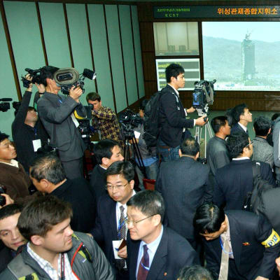 Nordkorea visade upp sitt rymdkontrollcenter den 11 april 2012.