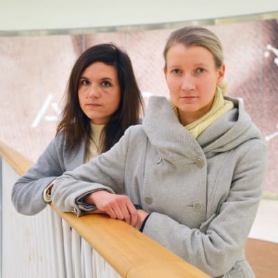 Nira Biaudet och Johanna Meriläinen.