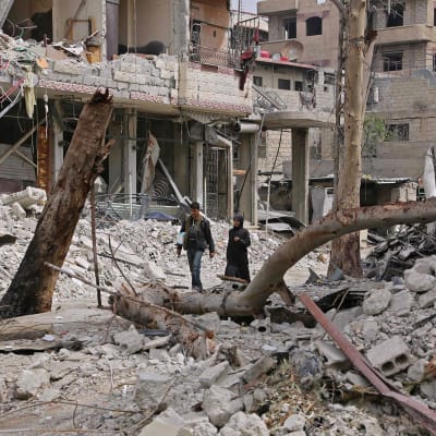 Katunäkymä tuhoutuneesta Hazzehin kaupungista Syyriassa.