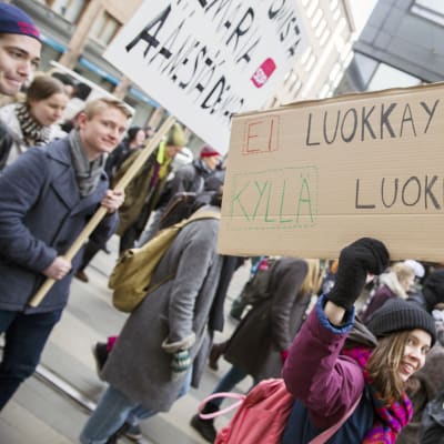 Opiskelijoiden mielenosoitus Helsingissä.