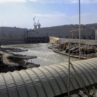 Näkymä Grand Ethiopian Renaissance Dam -padolle sen ollessa vielä rakennusvaiheessa.