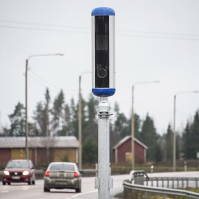 Uudenmallinen nopeusvalvontakamera Hartolassa.