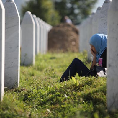 Potocarin hautausmaa Srebrenican verilöylyn vuosipäivänä Bosnia ja Hertsegovinassa 11. heinäkuuta.