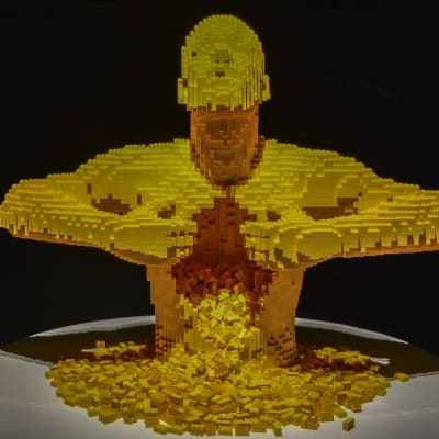 Nathan Sawaya, Art of the Brick, lego, Yellow