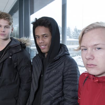 Idrissa Camara, Miro Väänänen ja Otto Sallinen.