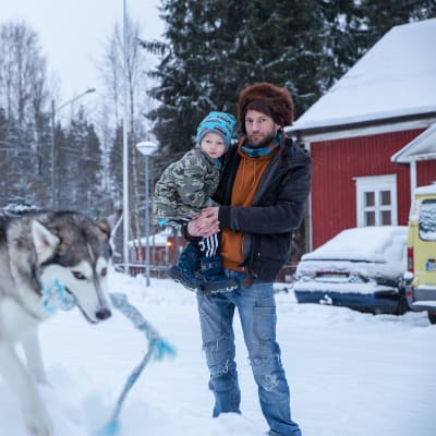 Juha Järvinen, Aamos Järvinen ja Usva-koira.