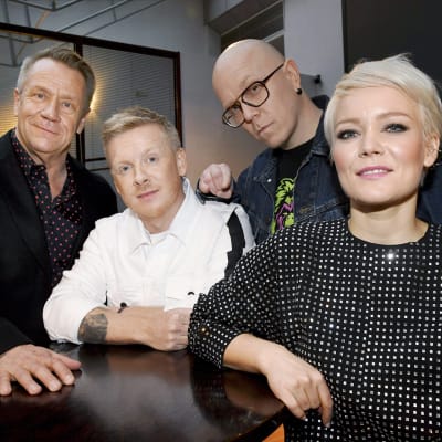 The Voice of Finland laulukilpailun tähtivalmentajat Olli Lindholm (vas.), Redrama, Toni Wirtanen ja Anna Puu