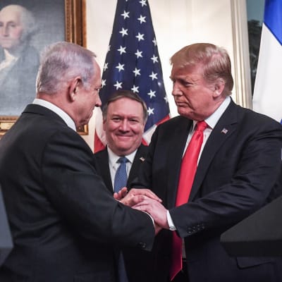Israelin pääministeri Benjamin Netanjahu ja Donald Trump tapasivat Valkoisessa Talossa.