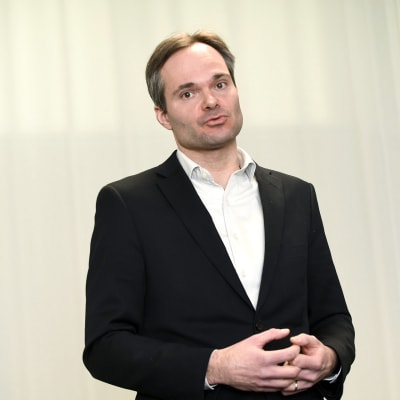 Sisäministeri Kai Mykkänen 
