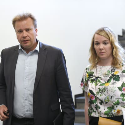 Antti Kaikkonen ja Katri Kulmuni.