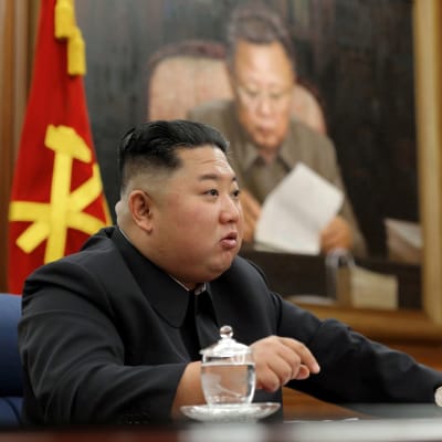 Kuvituskuva. Pohjois-Korean johtaja Kim Jong-un puhui maan sotilasjohdolle joulukuussa.