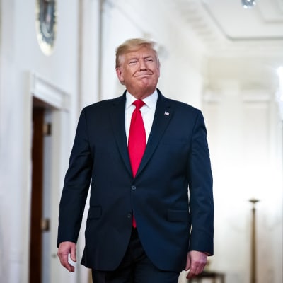 Yhdysvaltain presidentti Donald Trump kuvattuna 24. tammikuuta 2020.