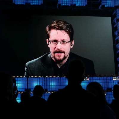 Edward Snowden marraskuussa 2019 sanavapautta puolustavan järjestön videokokouksessa.