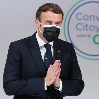 Emmanuel Macron puhuu Citizens' Convention on Climate -tapahtumassa.
