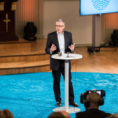 Flemming Rose Ylen sananvapausseminaarissa 2015.