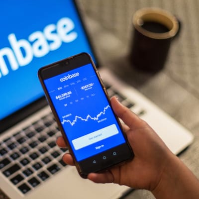 Coinbase-appi kännykän näytöllä.
