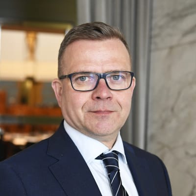Kokoomuksen puheenjohtaja Petteri Orpo eduskunnassa 3. toukokuuta.