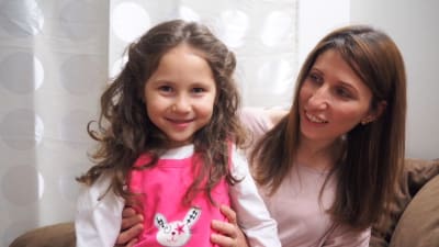 Syriska Lana ett år efter att hon kom till Finland