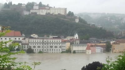 Hus i centrum av Passau som står under vatten år 2013.