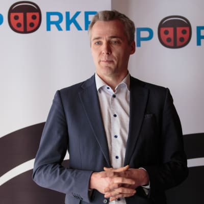 Anders Adlercreutz meddelar att han ställer upp o SFP:s ordförandeval.