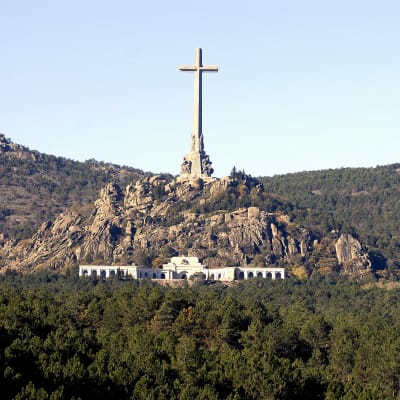 Francon mausoleum.