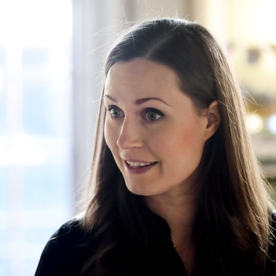 SDP:n liikenne- ja viestintäministeri, varapuheenjohtaja Sanna Marin eduskunnassa 4. joulukuuta