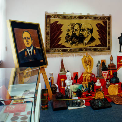 Esineitä Stasi-museossa.
