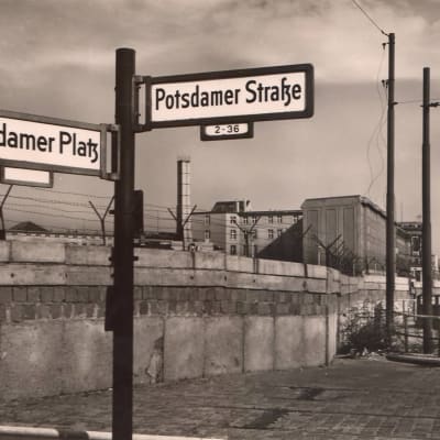 Potsdamer Platz i Berlin under Berlinmurens tid