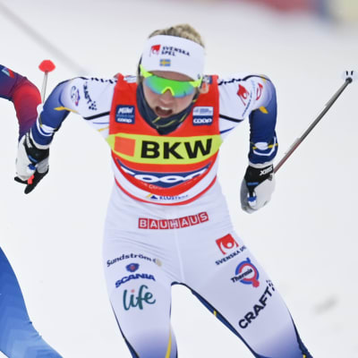 Maja Dahlqvist åker skidor.