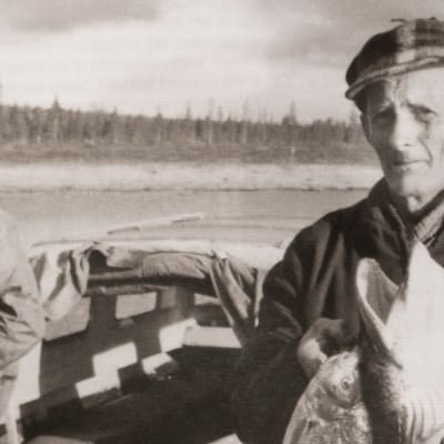 Lokan ja Porttipahdan tekoaltaat peittivät monta asuttua kylää. Oula Aikio piti veden tulosta päiväkirjaa.
