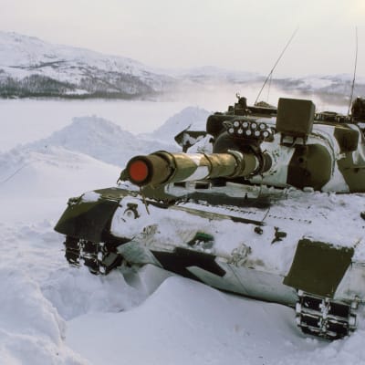 Norjan armeijan Leopard-panssarivaunu.