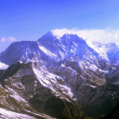 Vy av Himalaya med mount Everest i mitten