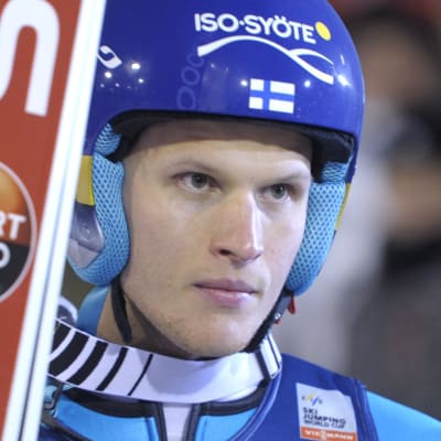 Lauri Asikainen har tagit världscuppoäng i de båda tävlingarna den här säsongen.