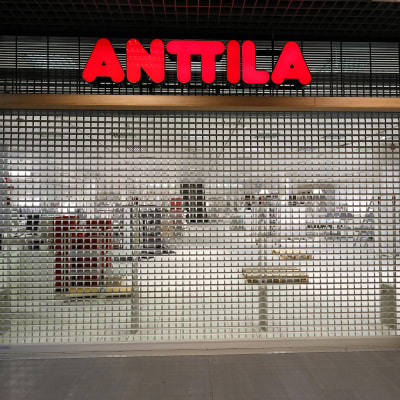 Suljettu Anttilan tavaratalo Joensuussa syyskuussa 2016.