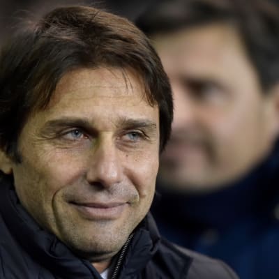 Antonio Conte lähikuvassa.