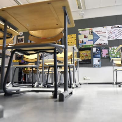 Luokkahuone Helsingin yliopiston Viikin normaalikoulussa Helsingissä.